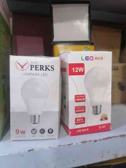 وين راحو جماعة حاجه بالف غراض انشائية كهربائية  بيع شلعة تحتوي على نقاط ولدات وكلوبات بوكس بناء وغيرها للاستفسار الاتصال على الرقم ***********
