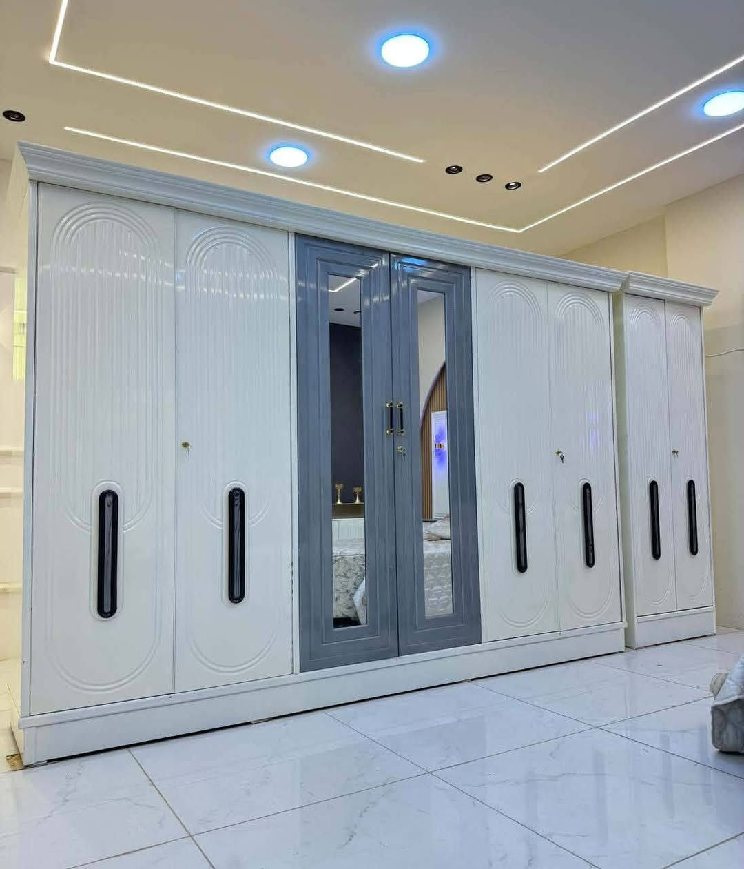 حصرياً موديل الثريه ⚜️

السعر مليون و 75  الف دينار فقط 😍
غرفه نجاره قتصاديه 🛌
متكونه من 7 قطع
الكنتور ارتفاع 240 طول 320
مع الزاويه مجموع الطول 4 امتار 
السمك الخارجي للغرفه 5 ملم انديف
والسمك الداخلي 3 ملم معاكس ابيض
سعر الشازلون الخزان 75 الف 
سعر الشازلون المقعد 50 الف 
السعر الطابوریه25الف
متوفر توصيل وشد لكافة محافضات العراق 🇮🇶
خدمە  توصیل متوفر
الحجز خاص
G


**إذا كنت صاحب هذا الإعلان وتريد حذفه لأي سبب، رجاءا أرسل رسالة إلى الدعم الفني**