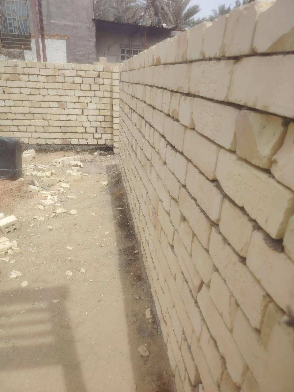 خلفه بناء طابوك بلوك متفرق حالين واسعار مناسبه جداا ***********
