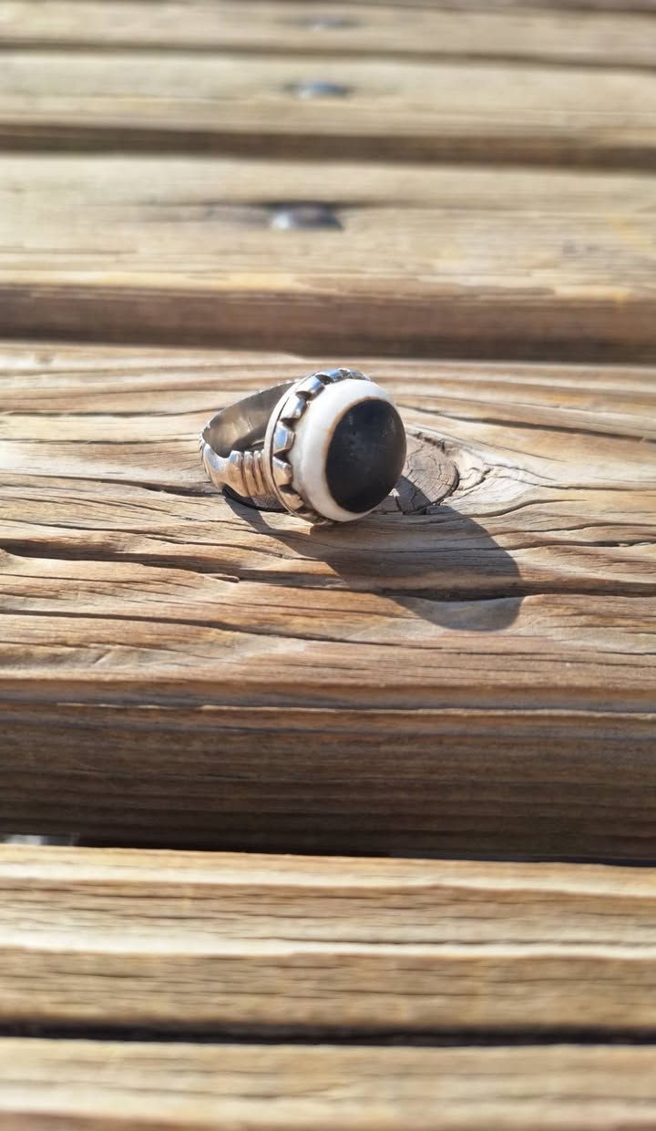 السلام عليكم
محبس للبيع او المراوس تعال خاص 
المكان البصره


**إذا كنت صاحب هذا الإعلان وتريد حذفه لأي سبب، رجاءا أرسل رسالة إلى الدعم الفني**