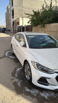 سياره اللنترا 2018للبيع كفاله عامه ماعده تلث رصعات بيهه ماشيه 107الف ش...