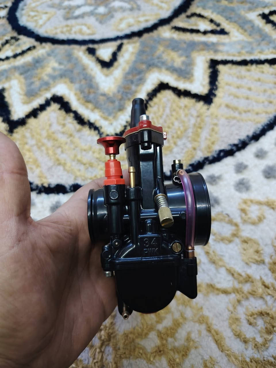 سلام عليكم كابريتر رياضي للبيع حجم 34
مال مطارح طلع بل امازون كبريتر قوي رقمي ***********
