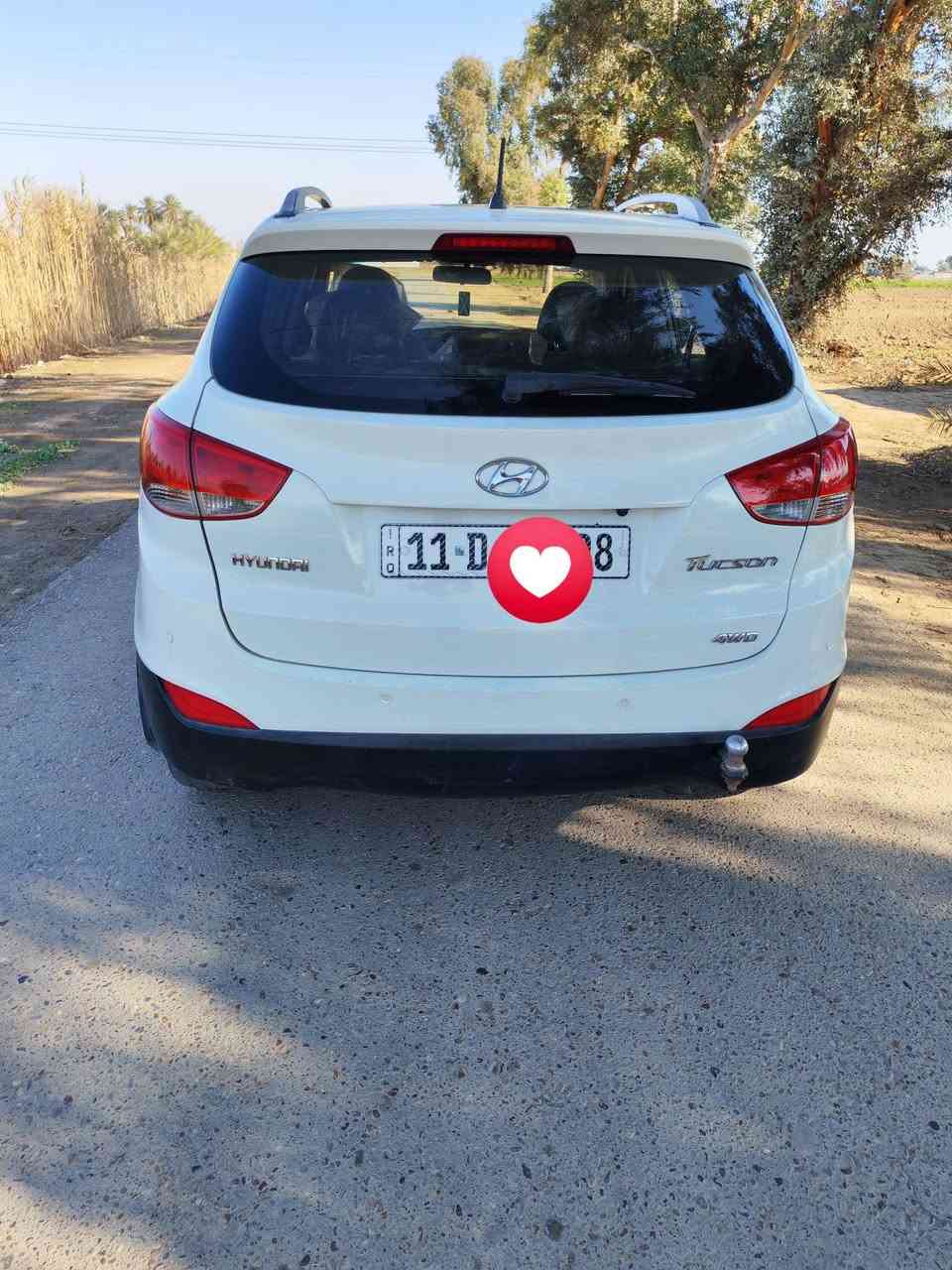 للبيع توسان 2010 بغداد انكليزي بسمي محرك كير صدر تبريد تخم. تاير كلها جاهز السياره فول موصفات محرك 2400 تدفئه تبريد ثلج فتحه بنوراما  تحكم استيرن اشاير بالمري شاشه كامره خلفيه حساس 4 دسك فور ويل بيها الباب وره السايق شخط ومرشوش الباب والباقي كفاله ع السونار السياره جاهزه متصرف عليها ربع دينار السعر 135 وبيها مجال حك الجيه مكاني بغداد التاجي ***********//***********
