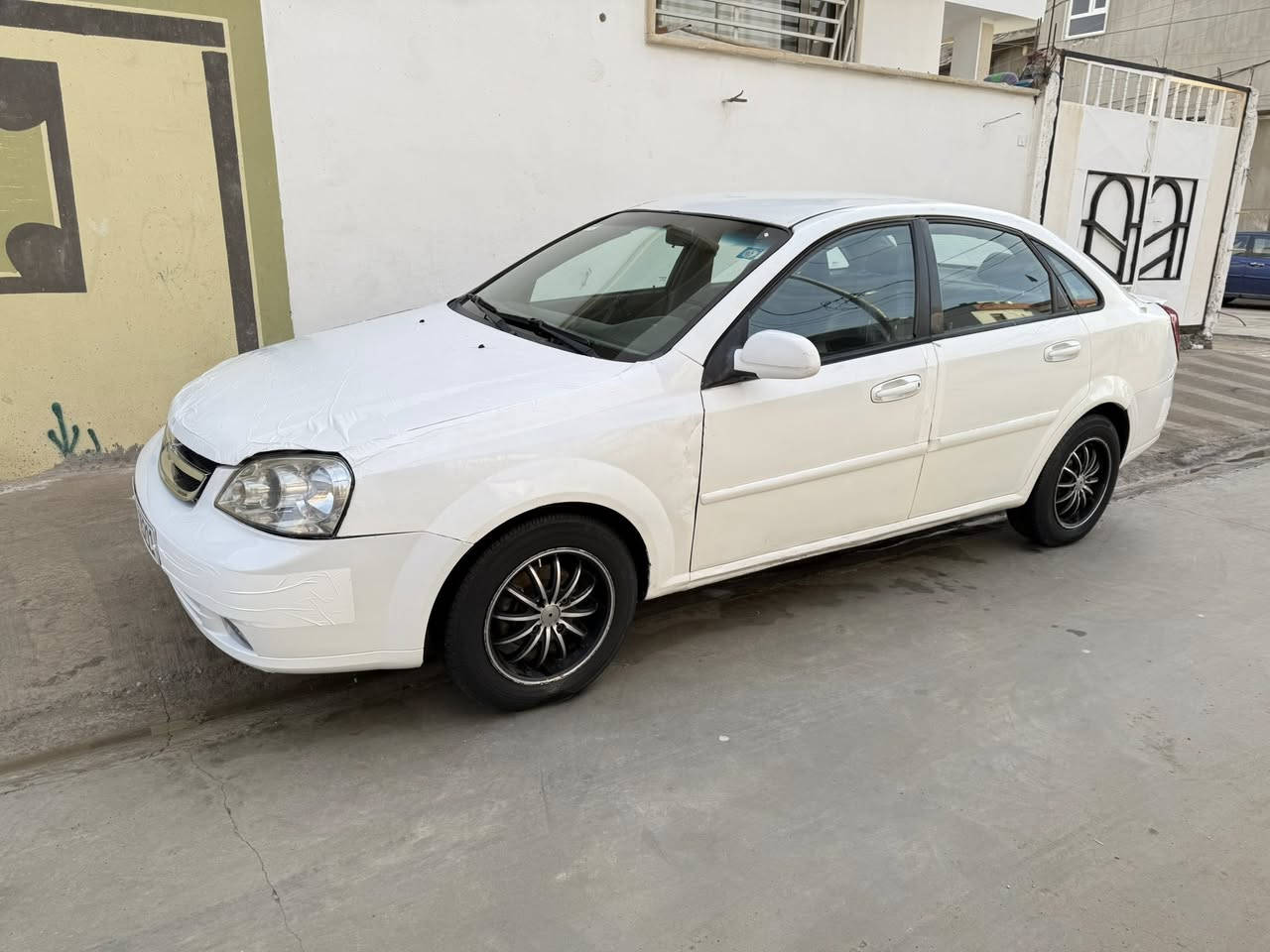 السلام عليكم .. شوفرليت اوبترا موديل 2011 صلاح الدين مشروع وطني (( بأسمي )) سنوية جديدة 2028 هزة جديدة رقم انكليزي گير مكفول محرك جديد حاوية صدر جديد كهربائيات كلها شغالة تبريد ثلج مصبوغة عام شواصي لغود حوض مكفولات السعر( 55 )ورقة وبيها مجال بسيط للطيبين . 
***********
