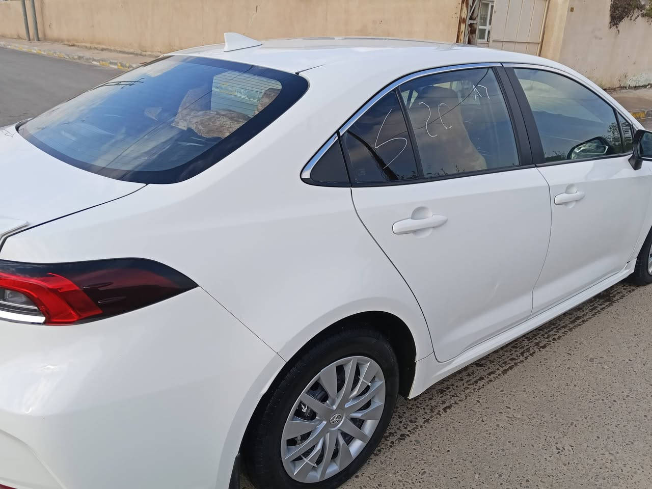 السلام عليكم كورلا هايبرد موديل 23ماشيه 146للبيع وارد سرايلي صبق قطعتين فقط مكان السياره صلاح الدين تكريت اسنويه  بسمي تحويل مباشر السعر 139الرقم ***********
