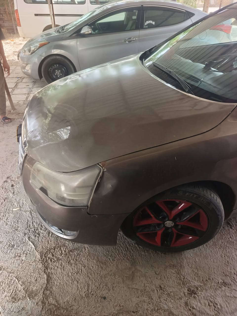 سلام عليكم ام كراند c8 حجم الكبير كير ومكينه مستيبوشي اصل تبريد قطعتين شغال ثلج حداديه تخم تأير جديد مصبوغه السعر 50وبي مجال حك الجيه مكلف ب نشر رقم صاحب السياره ***********
