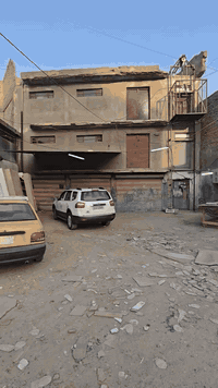 بنايه لبيع المساحه ٢٥٠ متر للستفسار ٠٧٧٠٢٥١٦٣٣٥