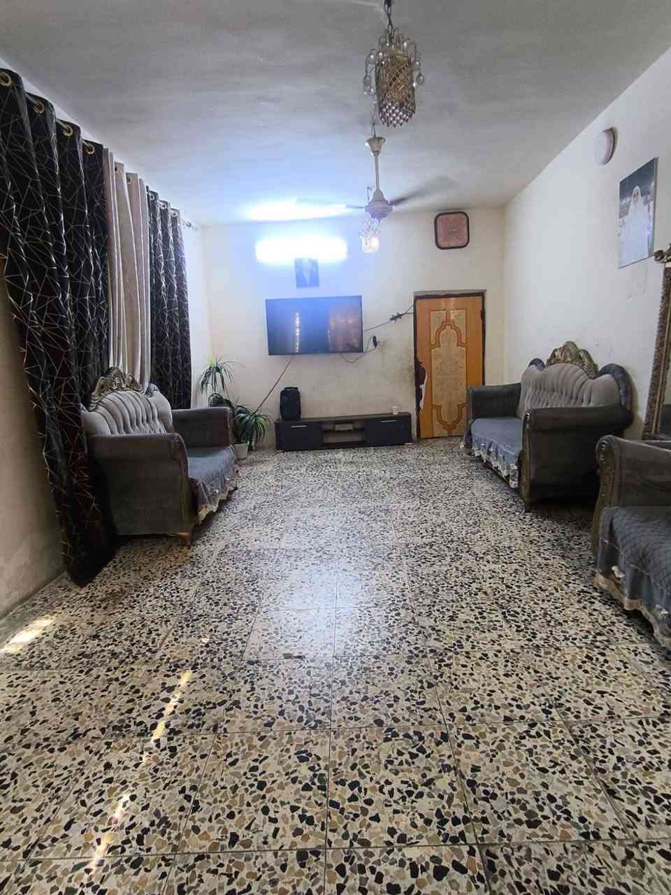 بيت للبيع مساحة بسند 150 واقع حال 170 الجريخي شارع20 منطقه المحله إتصال *********** مكلف بنشر مامتواجد على الفيس
