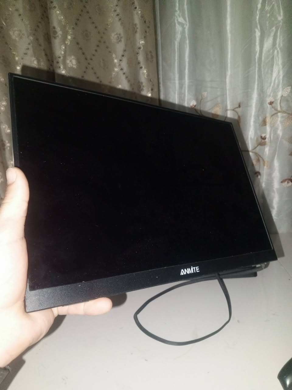 بلي 4 سلم اون لاين 
العاب 
the last of us
grand theft auto 5
fishing planet
ملحقات 
جويستكات 2 جدد 
وجويستك بلي 5 وحده الاصليه جديدة
وشاشة Anmite سعرهه 80 الف فول دقه
وياا ubs حماية سعره 50 الف
كارتونه البلي موجودة
______________
السعر النهائي 375 
***********
مكاني بغداد المدائن سلمان باك
