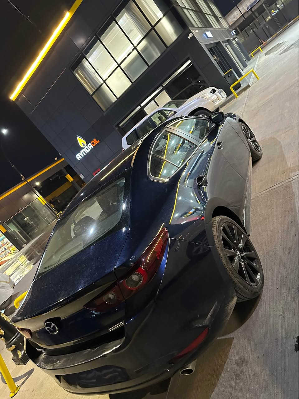 مازدا ٢٠٢٤ رقم كاتي (مواصفات بصمه رادر كشن جلد كاميرا و حساس و گيج إلكتروني) ته نها دوو پارچه صبوغ و ربع بونيت داخلي و شاصي بشرت - ايرباك و گيرو مكينه و كهربائي بشرت-
سعرى ((١٢٠$)) مجال 
*********** واتساب كورك أربيل, العراق
