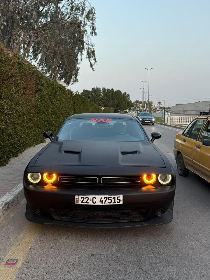 السلام عليكم
دوج جالنجر 2015 V6
الحادث باب عكس السائق فقط بدون ايرباك 
السياره كلش نظيفه ومعتني بيها وجاهزه لاخر حبه 
الاضافات 
دفيوزر ولحيه ودوسات وكفر بكلايت كله اصلي
دبات صوت ريمونت اصليات 
تخم وياله جيتي 
تخم تاير مشلن اصلي
طلاء داخل اصلي
تغليف اسود طافي اصلي ضمان 5 سنوات
سقف روز 
دوشمه جديده يم حسين شماره 
عليها برمجه كلش قويه مطلعه ع الداينو 340 حصان
عنواني بغداد الكاظميه 
***********
سعر 148 وبي مجال بسيط
