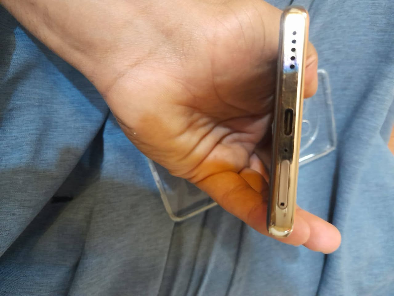 هونر x9c نضافه 100/100 بطاريه 6600 رام 12+12 اقوى فئة.  .دقه تصوير عالية جدا . جهاز  وتر
رايده 350 وبي مجال  بسيط .   غراض شاحنه الاصليه مال شركه

***********.  بغداد.  بي واتساب
او اتصال .
