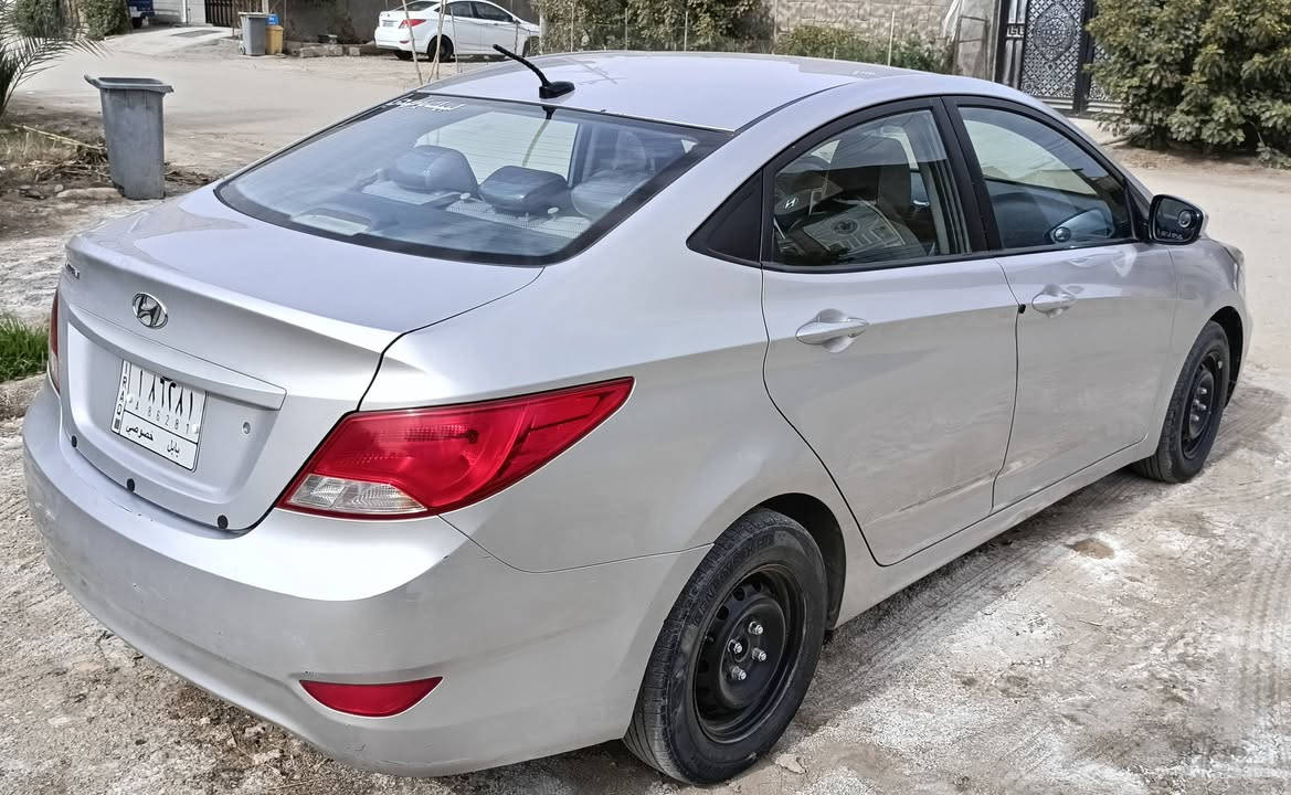 السلام عليكم ورحمه الله وبركاته
اكسنت 2016 امريكي 
مكينه 1600 GDi ايكو  ويل  شاشه اندرويد  وكامره خلفيه
السياره كامله مابيها اي نقص صدر قبل شهر سويته 
 تبريد شغال كذالك التدفئه 
 السياره درهم متصرف عليها  تجي تشوفها  بعينك 
رقم بابل  سنويه  وهزه جديده و السياره  باسمي 
السياره بيها تبديل جاملغ امامي جهته السايق او خشم البنيد  امصلح او مرشوش البنيد دور الجاملغ الخلفي   او بارد بيه بالباب الخلفي جهة المعاكسه للسائق  اني ابيع 3 قطع  
كير مكينه صدر تبريد كفاله من الفتح كذالك 
السعر 100وبيها مجال 
***********
الاتصال 
بابل مكان السيارة
