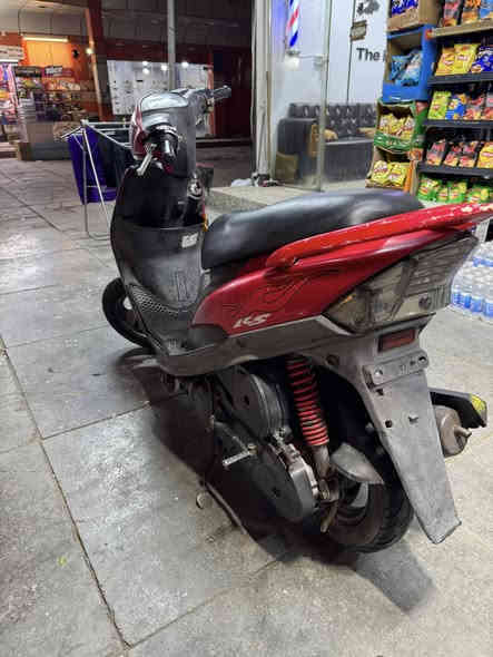 سلام عليكم ماكس للبيع دراجه كله بلاديه بس سلف تجاري اي نقص مابيها مكينه خرسه مكاني بغداد الاعظميه سعر900قفل***********
