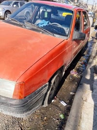 كاديت موديل 1991بيها كابون بيها مكانات صبغ لون احمر طماطي غرفتها نضيفا...