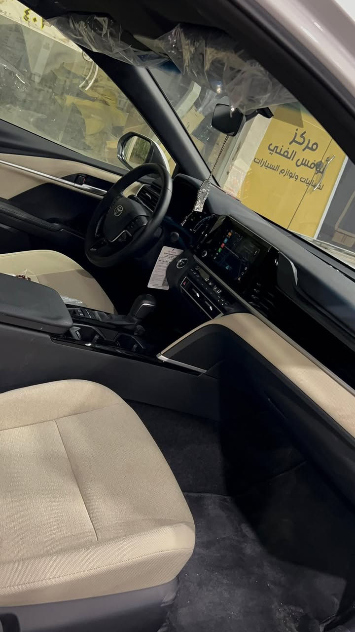 للبيع للبيع للبيع ⚠️
كامري 2025 وكاله ساز 
ممشى السياره 66 الف كيلو 
مرقمه وجاهز رقم بغداد مميز (55133)
مواصفات LE المعروفه 
مكينه هايبرد 
بانوراما
وضعيات قياده متعدده 
تحديد مسار 
اوتو بريك امامي وخلفي 
فول حساسات 360 

السياره جديده بحاله الوكاله 

للعلم السياره اقساط استقطاع مباشر من الموضف .

للاستفسار: ***********
