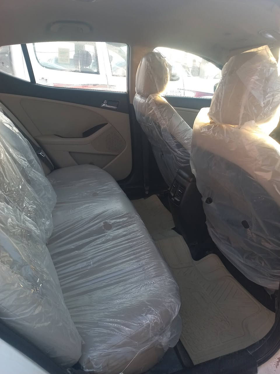 رمضان كريم وكل عام وانتم بخير سلام عليكم سيارة كية الولتيما موديل ٢٠١٤ خليجي واسط تحويل مباشر سنويةلغاية لغاية ٢٠٢٨ محرك ٢٠٠٠ دوش السونار مرفق مع الصور السيارة بلكوت صاحب السيارة الشرعي اخوان متواجد على الفيس بوك رجأ رقم الموبايل ***********
