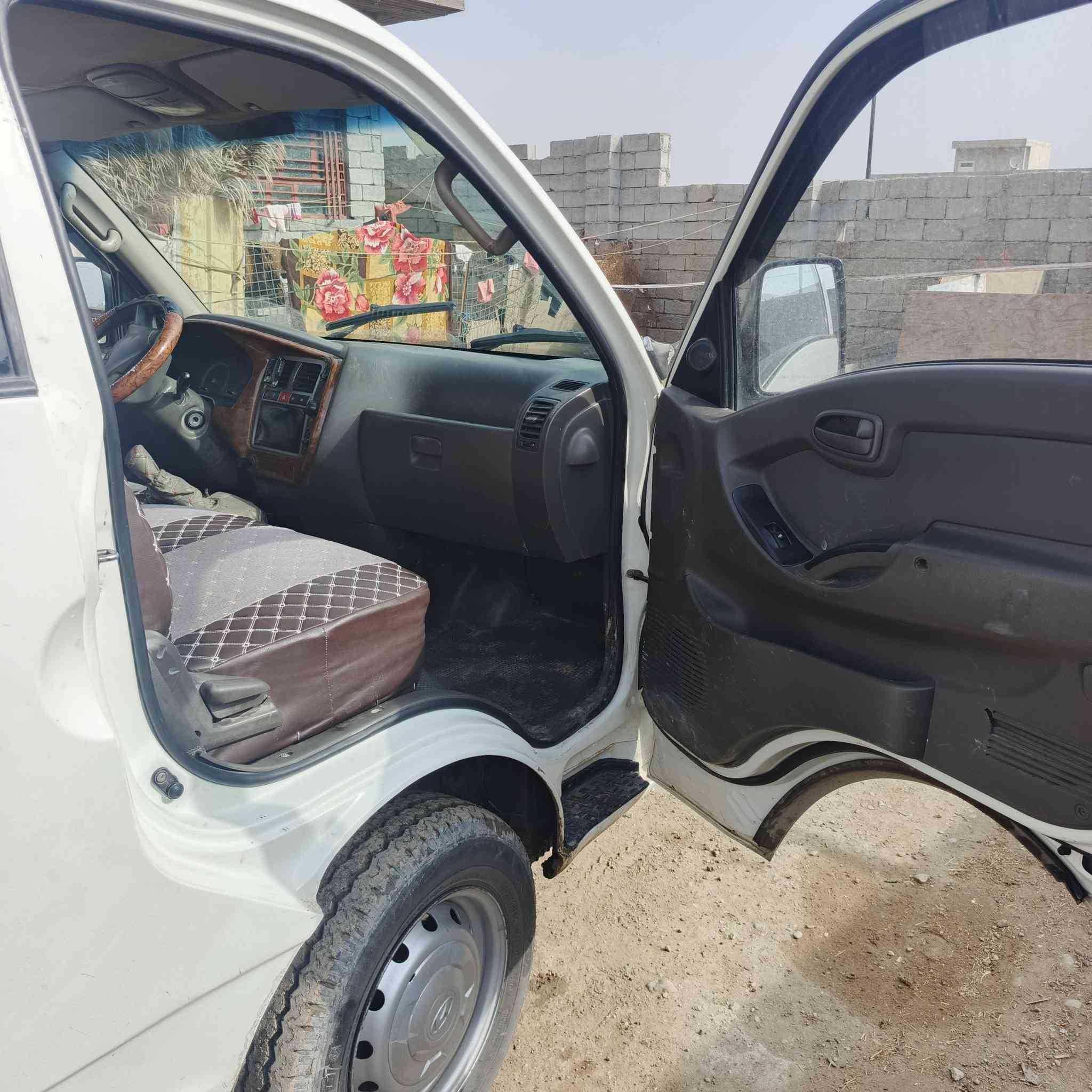 السلام عليكم كيا بورتر مديل8 مفتوح كفاله عامة محرك كير شاصي رقم صلاح الدين تحويل ثاني يوم  بيها تصليحات الدواسات السعر 95وبيها مجال مكان السيارة سامراء. للتواصل  ***********
