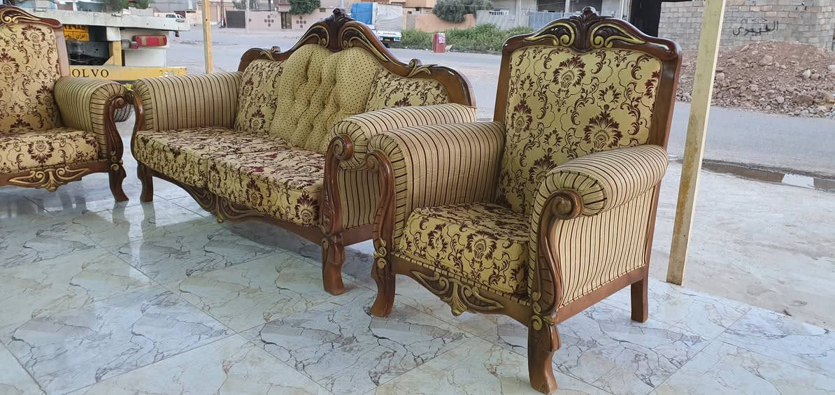 طخم قنفات رئاسي مصري زان ست قطع يلزم عشر نفرات نظيف اي عيب ما ابي اخو الجديد سعره 300 
معرض ومعمل سند للبيع وشراء الاثاث المنزلي جديد ومستعمل داقوق سايدين العشاير قرب صيدليه النعيم دكتور خليل يوجد لدنيا تفصال قنفات وديوان حسب الطلب وباحدث الموديلات الاستفسار ***********@***********
