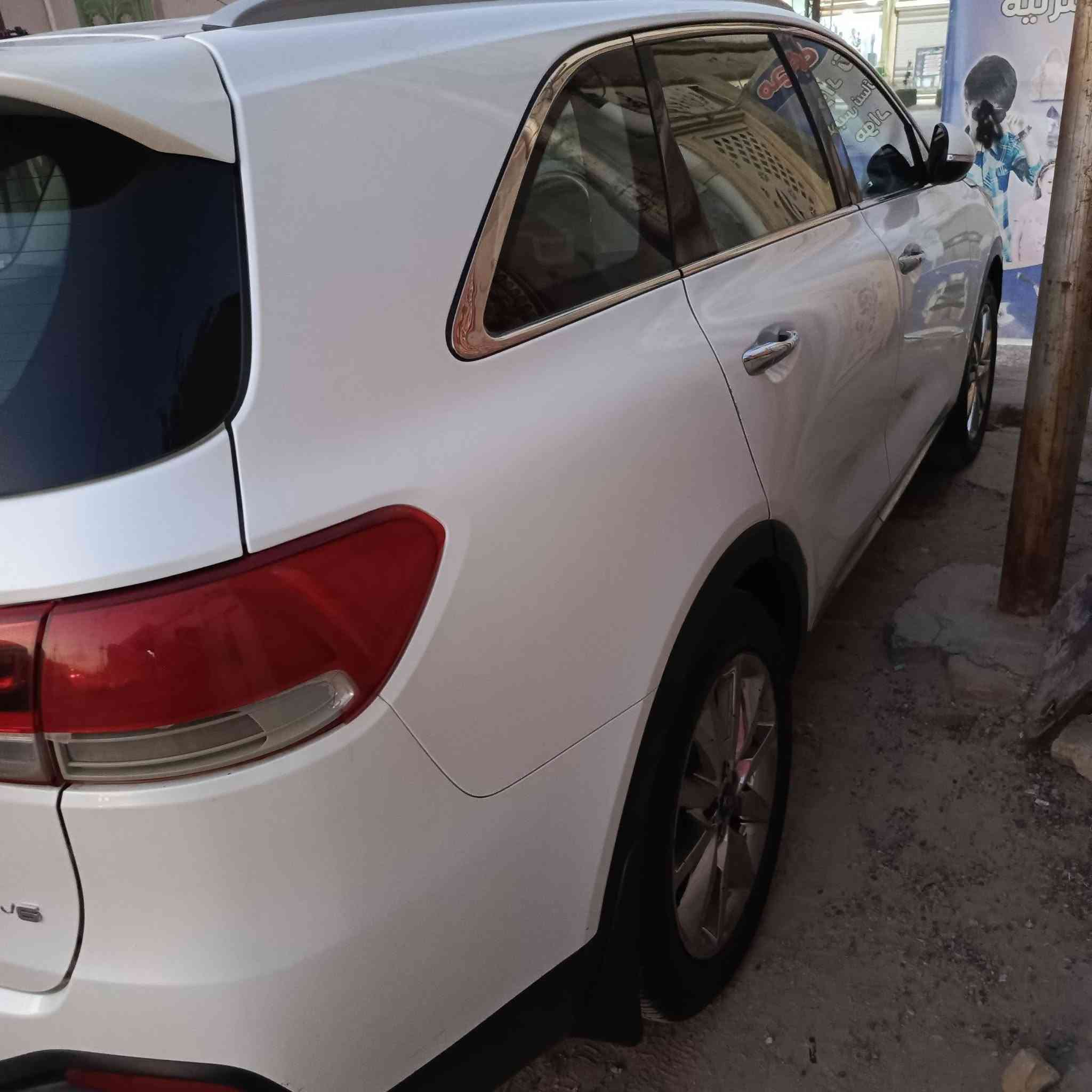 ✨ 💎 يَا فَتَّاحُ يَا رَزَّاقُ 💎 ✨
سيارة فخمة، عائلية،للبيع 

🚗 كـيـا سـوريـنـتـو / KIA SORENTO 🚗
📋 الـمـواصـفـات والـمـعـلـومـات الـرئـيـسـيـة:
━━━━━━━━━━━━━━━━━━
⚙️ الـمـوديل: 2016
⚙️ الـوارد: خـلـيـجـي 💯
⚙️ الـمـحـرك: 6 سـلـنـدـر (V6) 
⚙️ الـحـجـم: 7 راكـب (سيارة عائلية بامتياز)
⚙️ الـرقـم والـسـنـويـة: رقم بابل / مشروع وطني (السيارة بأسمنة مباشر والتحويل ثاني يوم) 📝
⚙️ الـصـلاحـيـة: سنوية جديدة نافذة لغاية الـ 2027 ⏳
📺 الـمـواصـفـات والـكـمـالـيـات:
━━━━━━━━━━━━━━━━━━
❄️ التبريد: 3 قـطـع تـبـريـد 
💺 الكراسي: كشن السائق كـهـربـائـي + الكشنات داخلي مـخـمـل نظيف بصمة تشتغيل وبصمة ابواب و مري شفط و 3 مودات قياده
🕹️ التحكمات: تحكم ستيرن كـامـل (فول تحكم).
💡 الإضاءة: لـدات أمـامـيـة وخـلـفـيـة مميزة وعالية الوضوح.
🎥 الأمان: كـامـيـرة خـلـفـيـة بلادية 📸 + حـسـاسـات خـلـفـيـة.
☀️: بـرادات خـلـفـيـة بلادية للأبواب.
• ⚠️ تفاصيل البودي: بيها قطعتين تبديل مؤسسة أصلي بدون صبغ، وبيها صبغ جوة قبق البانزين، وبيها تعديل بارد بالباب خلف السائق.
💵 الـسـعر والـتـواصـل:
━━━━━━━━━━━━━━━━━━
💰 السعر المطلوب: 185 ورقة 💲 (وبيها مجال بسيط للشراي ).
📍 مكان السيارة: [النجف الاشرف]
📞 للتواصل والاستفسار المباشر: [‏ *********** ‏] 📞
