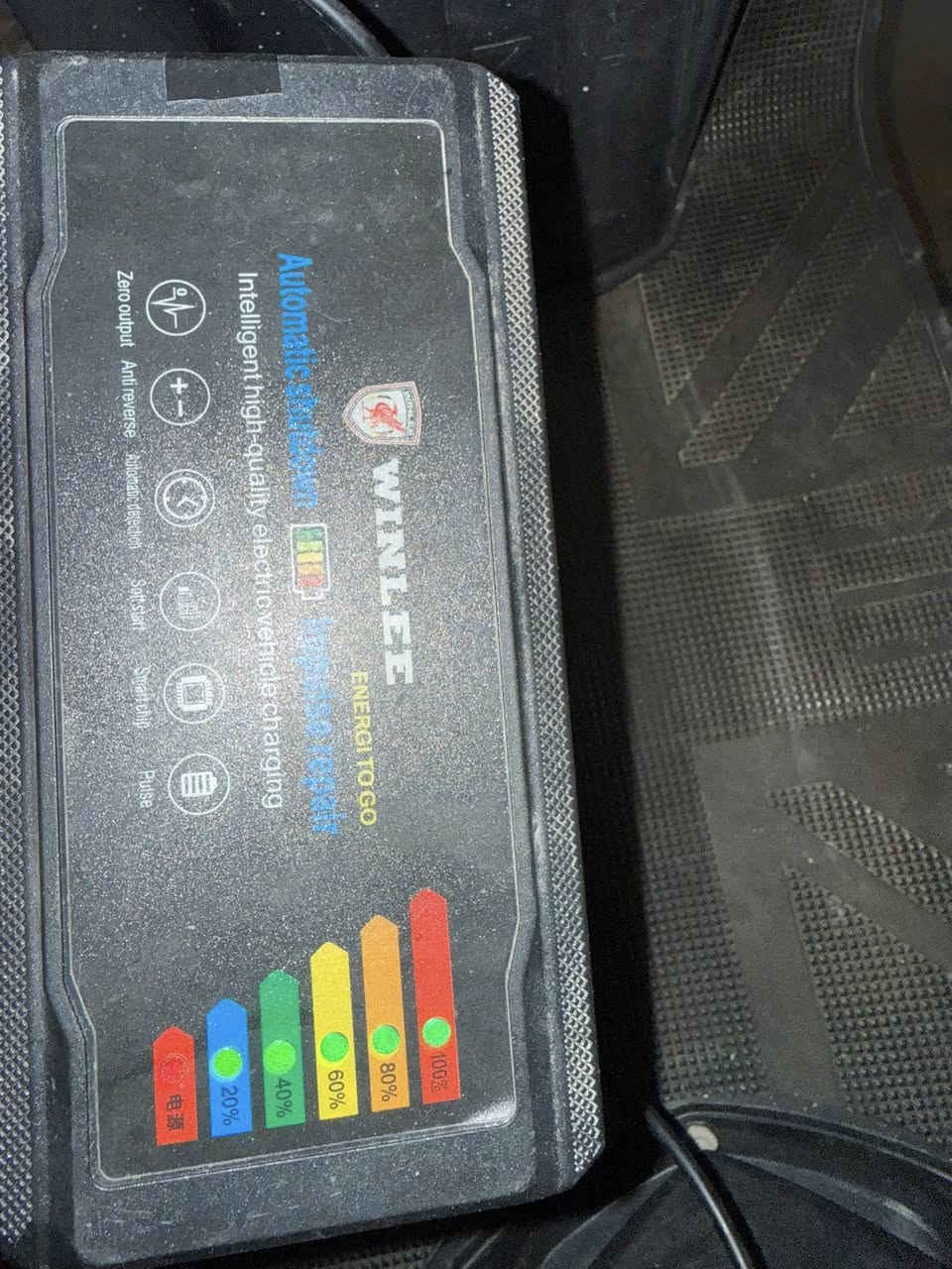 مرحبا شباب عندي دراجه شحن سكنس                                                    دراجه خير من الله اشحنها شحنه وحده 
اضل وياي اسبوع ادراجه ماشيه 5488 km
انضافه دراجه مثل ماموضح بل صوره سعر 
 ٦٥٠ الف او بيها مجال حم الجيه مكان الدراجه 
بغداد الدوره ***********
