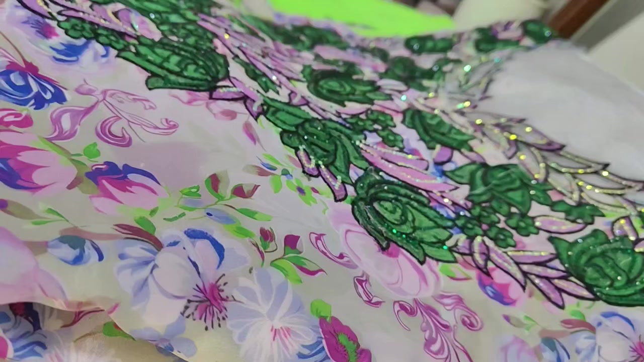 توفرت عدنا مخاور ودراعات وفساتين العيد باسعار مناسبة جدا ومسوين عروض وتخفيضات


**إذا كنت صاحب هذا الإعلان وتريد حذفه لأي سبب، رجاءا أرسل رسالة إلى الدعم الفني**