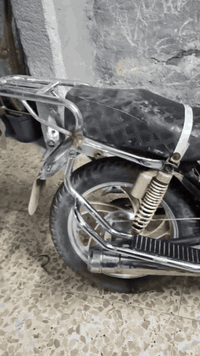 السلام عليكم
دراجة جونده للبيع
موديل 2010
مرقمه سنوية
الرقم ضايع 
الدراجة ضفيرة ايراني حديث 
مكينه ايراني 
شوفت عينك نقص كلوبات واشاير وهل امور 
شراي اتصل
***********
