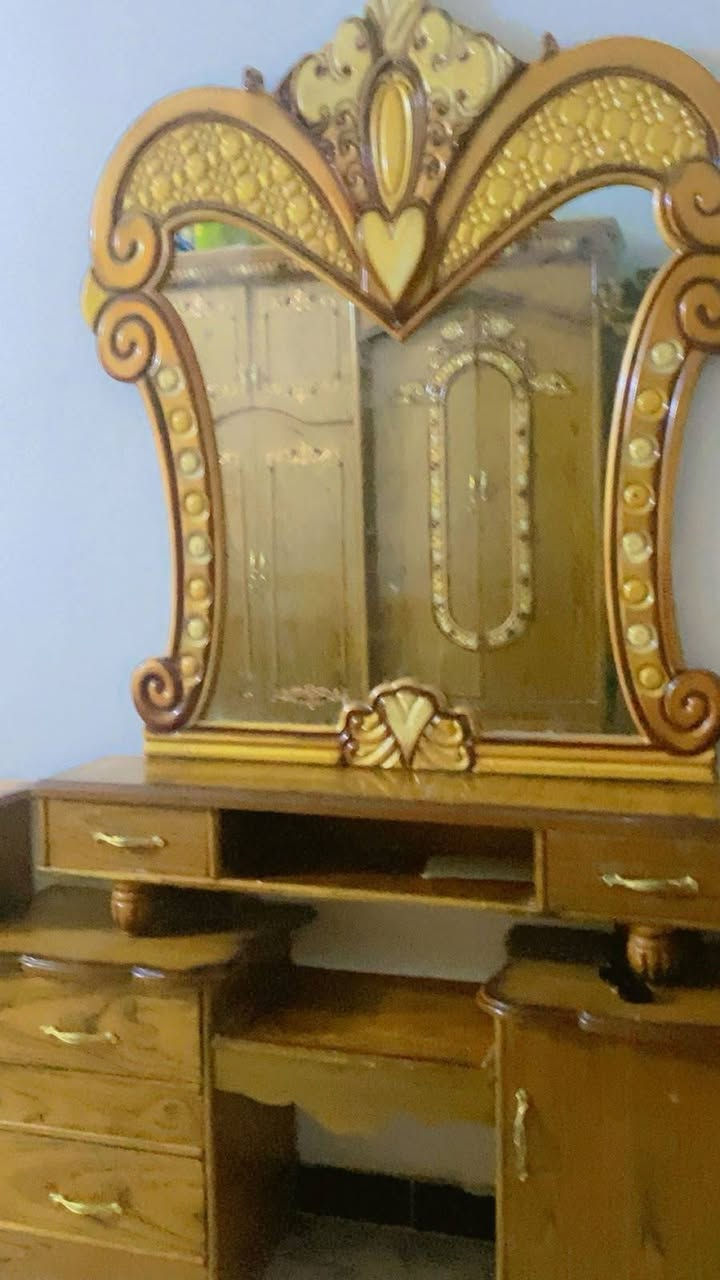 سلام عليكم لبيع غرفه 9 قطع 
سعر مليون وبيه مجال ستفسار عل خط
‏‪***********‬‏
