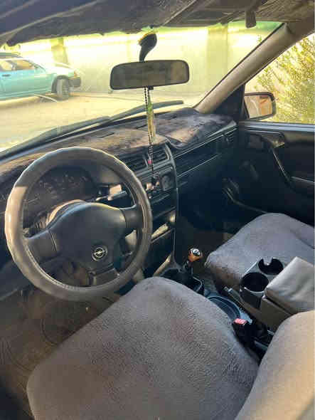 س ع 
اوبل فكترا 
موديل1991
رقم كركوك جديد بسمي 
حجم 1800
كير محرك شرط 
صبغ عام جماليه 
سعر42 بي مجال
عنوان طوز خرماتو 
*********** كركوك
