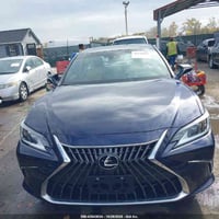 📢 إعلان مزاد سيارة - لكزس ES300H هايبرد 2024 🚗  تفاصيل السيارة والمزاد...