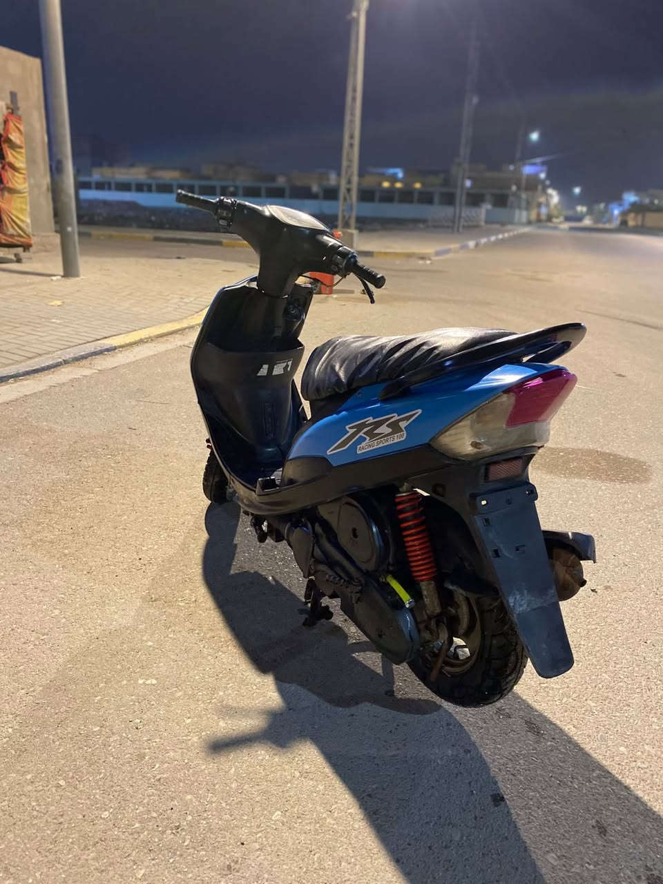 دراجه ماكس عدله 120
الدراجه كله شغاله ما بيه مشي شلع ومعدل خير من الله 

بوشه 49 بلاديه ما بيه اي نقص 

السعر 625

البصرة 5ميل

***********
