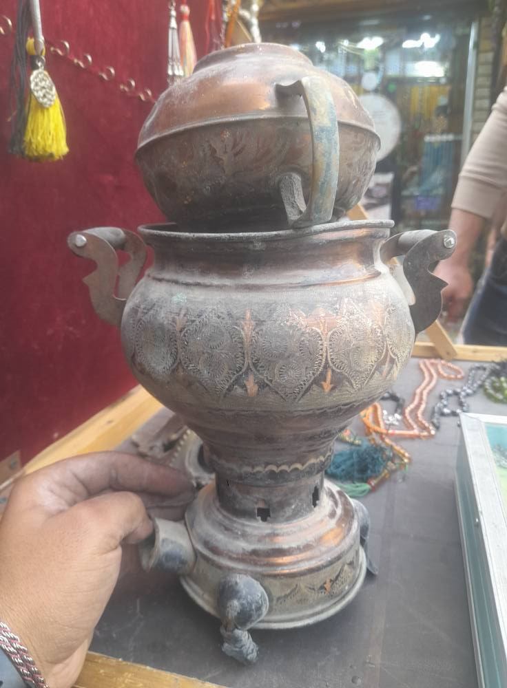 تحفيات للبيع سماور دله قديمه تمثال امراه السعر 350 عنوان بغداد رقم الهاتف*********** بغداد, العراق
