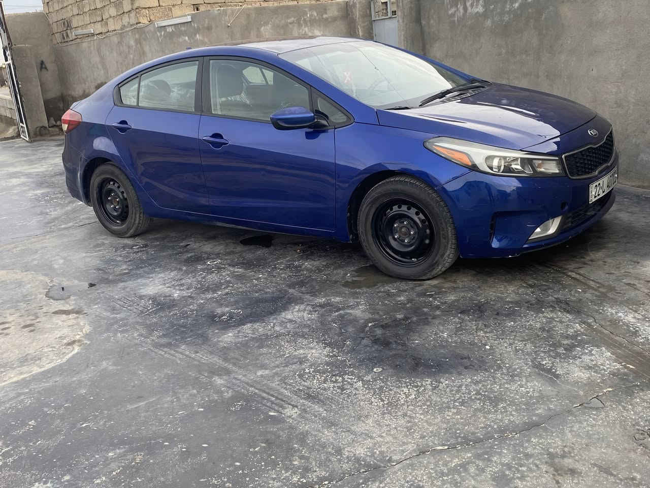 السلام عليكم سيارات للبيع باسعار مناسبه
__________________________________________

سوناتا 17 بيها 4 قطع بدون اي دواخل سعر 104 مجال قليل

__________________________________________

فورتي 17 بيها قطعه 1 الباقي كفاله السعر 115 ومجال قليل

__________________________________________

ملاحظه السيارات بدون اي نقص ونظيفات جدا وباسمي ثنينهن 

مكان بغداد التاجي ***********
