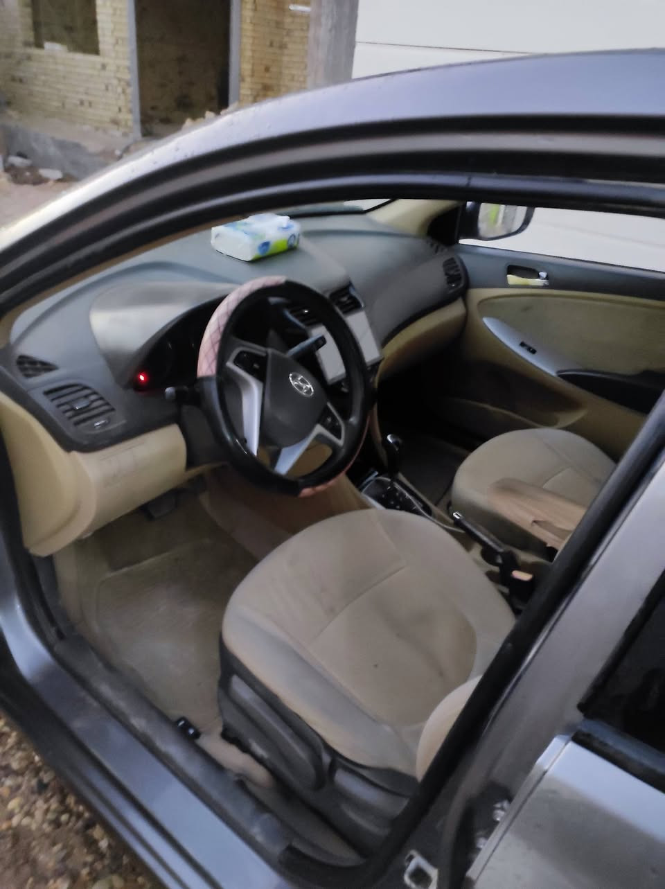 اكسنت للبيع او مراوس موديل 2015 خليجي محرك 1400
كير سفيتي ب77 وبيها مجال الاتصال ***********
