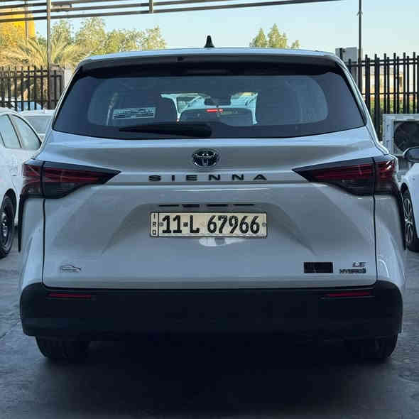 السلام عليكم 
تويوتا سينا2022 LE 
8 مقاعد المقعد الثامن الاصلي موجود
 بدون دواخل حادث خفيف بجم كبس بدون اي ضرر باب فقط شرط ايرباك ما طاك  صور حادث مرفقه بلمنشور 
ماشية 60 الف عداد امريكا 50 الف
استعمال شخصي السياره
رقم بغداد تحويل بنفس اليوم 
المحرك : 2500 cc هايبرد 
تحديد مسار رادار امامي  رادار خلفي رادا جانبي 
تبريد 3 قطع مع تحكم خلفي  3 انظمة قيادة
هاند بريك بصمة تشغيل بصمة كشن السائق كهربائي 
حساس امطار نظام التوقف الذاتي 
السعر اتصل وبخدمتك 
مكاني بغداد الكاظمية
***********
***********
حسين ابو علي
