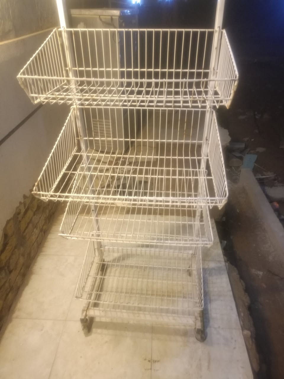 السلام عليكم عارضات عمودي عدد 4 نضيف جدا استخدام موسم واحد
عارضات بطحية عدد 4 كذلك نضيف جدا 
سلات جبس عدد 3 نوعية جيدة 
للبيع موقع المحل الكوت


**إذا كنت صاحب هذا الإعلان وتريد حذفه لأي سبب، رجاءا أرسل رسالة إلى الدعم الفني**