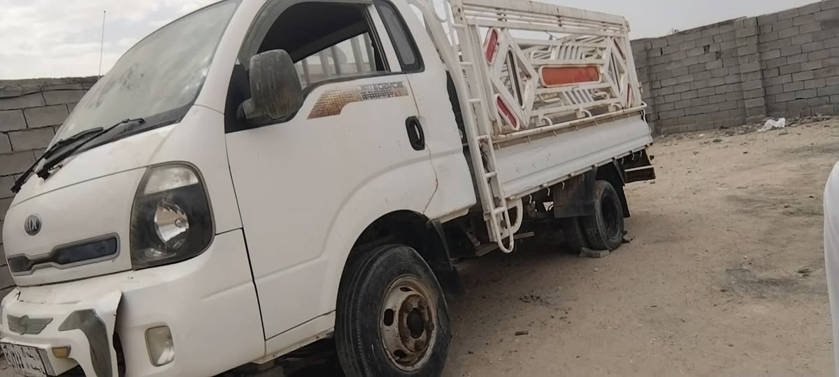 كيه فحل 2014 رقم بصره سياره كانت بلحجز ما ماشيه جديده شراي ينتصل ع راعيه*********** مكان البصرة
