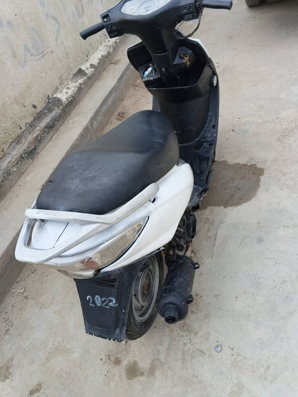 دراجه جي فور كامله للبيع نكره سلف سعره 250سوق الشيوخ ‏‪***********‬‏
