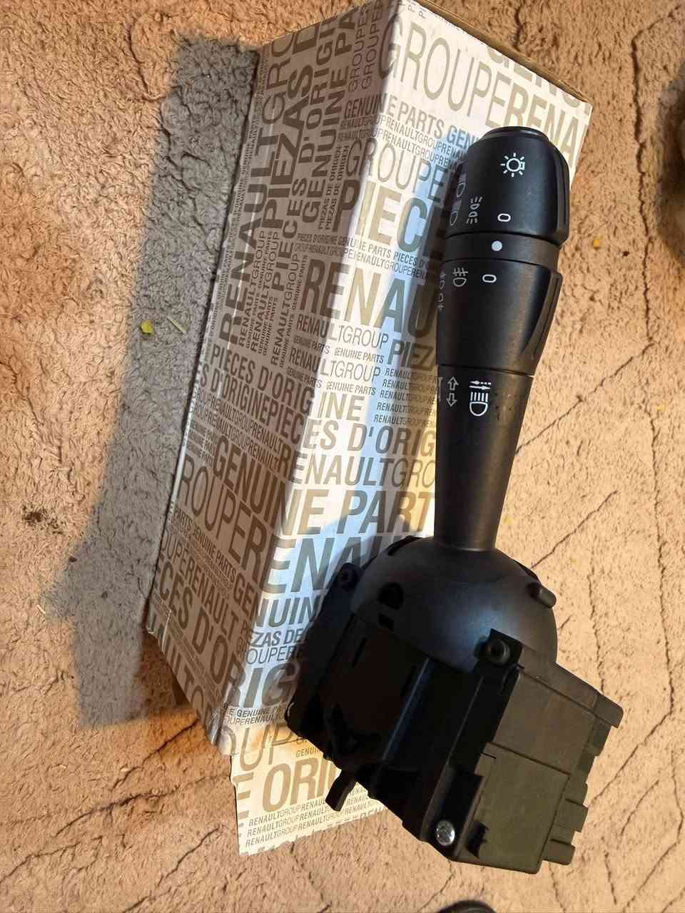 الادمن المحترم
ادوات رينو سيمبول داستر لوكان لودجي ميكان 

  السلام عليكم اللهم صلى على محمد وآل محمد غراض جديده  وصلت ضمان وتركي اسعار جداً مناسبه على الاسار القديمه 

قواعد دبل فرنسي وثقيل وضمان اصلي 13 الف 
يدة لايتات ضمان 3 اشهر تركي 30 الف 
بخاخات انجكترات تفصيخ ضمان 45 الف 
اشموع 10 الالف تركي
طبلات voto تركي ضمان كامله 50 الف 
دبلات تركي ضمان 12 شهر 75 الف 
قاعدة فيت بم 40 الف 
بلكات فرنسي 25 الف 
دبة ماء راديتر كامله مع القبق 20 الف 
كبات بلادي شكل قديم 28الف 
مشط كامل 275 الف
مبخره سيمبول 65 الف 
راديتر 75 بلادي العريض. 
سلف كامل 65 الف
عنواني بابل /حله 
***********
