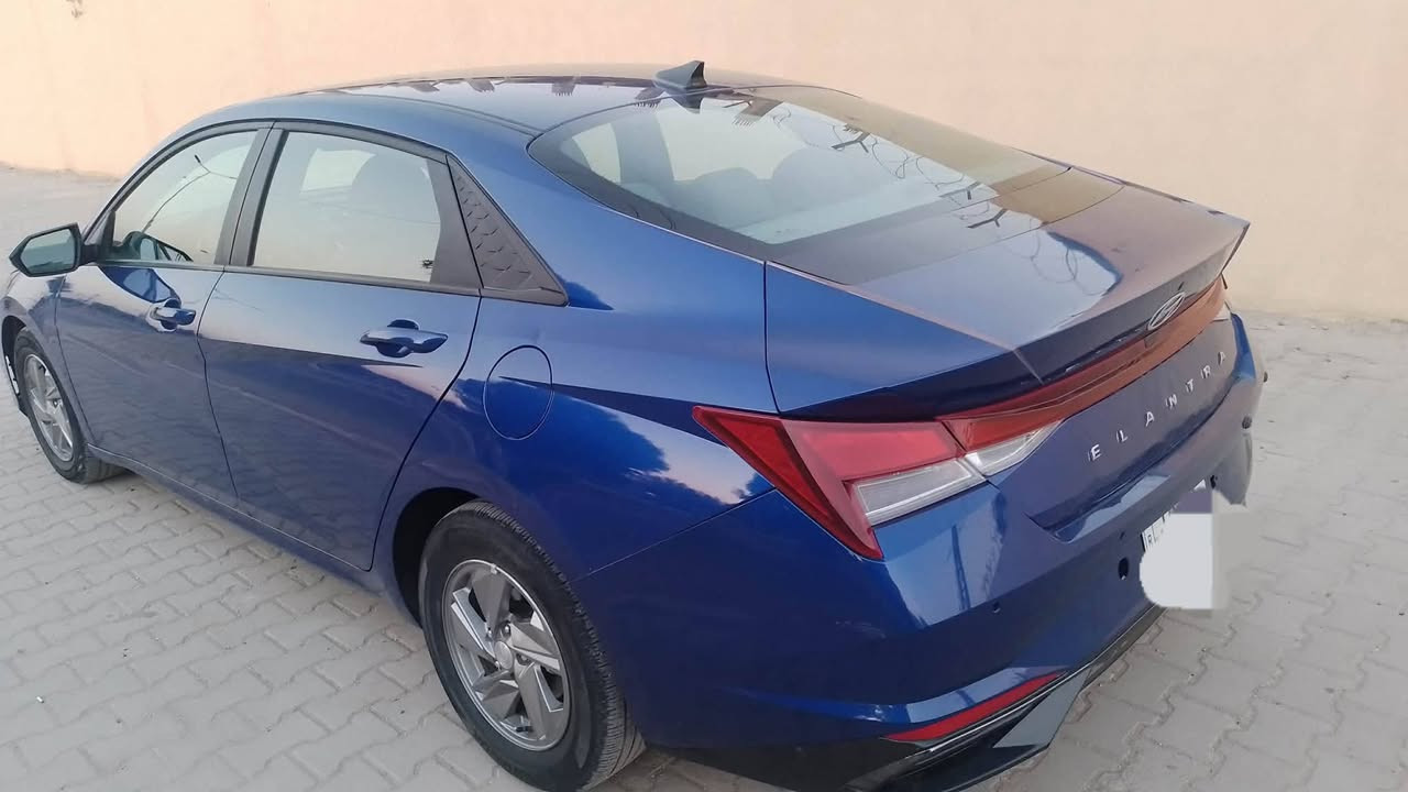 السلام عليكم النترا موديل 24 حادثها قبق جنطه فقط***********
