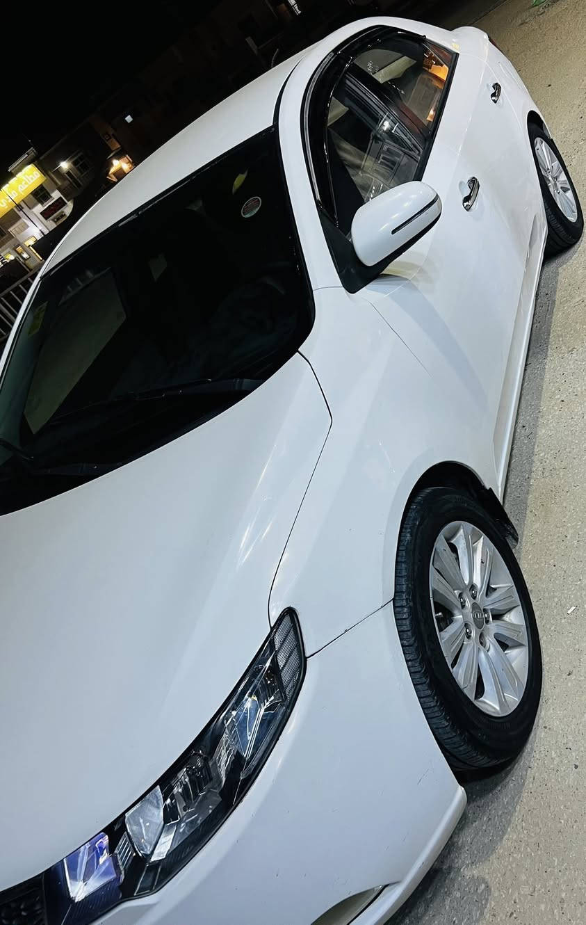 السلام عليكم سيراتو للبيع مديل 12 اربيل الماني تريد تحويل تريد وكاله السياره مكفوله كفاله عامه من الصبغ سياره كل نقص مابيها كامله مكمله مكاني نجف السعر 1003 وبيها مجال ***********
