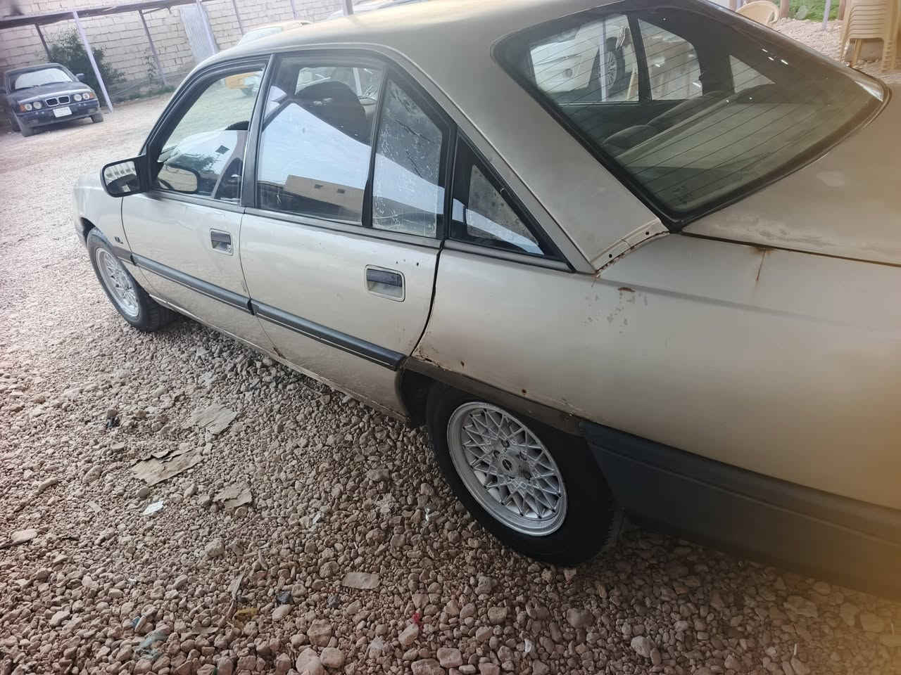 اوبل البيع موديل ٨٨ كير اوتو محرك ٢٠٠٠ سيارة جاهزه كير محرك صدر تخم تاير كهربائيات تراي كله تمام عنوان الرمادي سعر ٢٢ تواصل ***********
