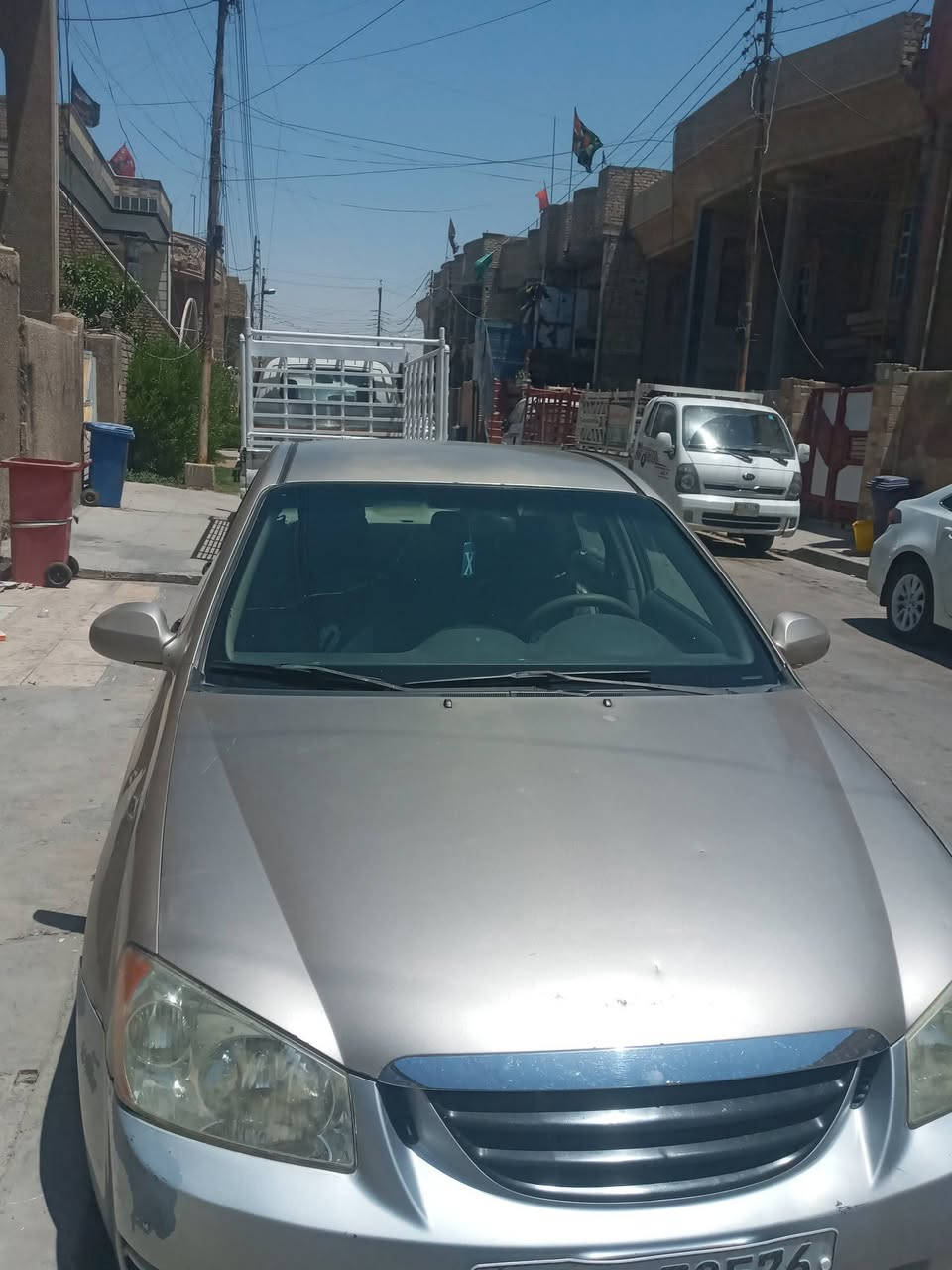 سبكترا ٢٠٠٦
كير عادي 

كير محرك مكفولات 

تبريد خير من الله 

منضومه كامله مال تبريد 

تخم تايرات 

السياره كامله من كلشي

سياره باسمي
 
السعر /٧٢ وبي مجال حك الجيه 

مكان سياره / ديالى /خالص 

***********
