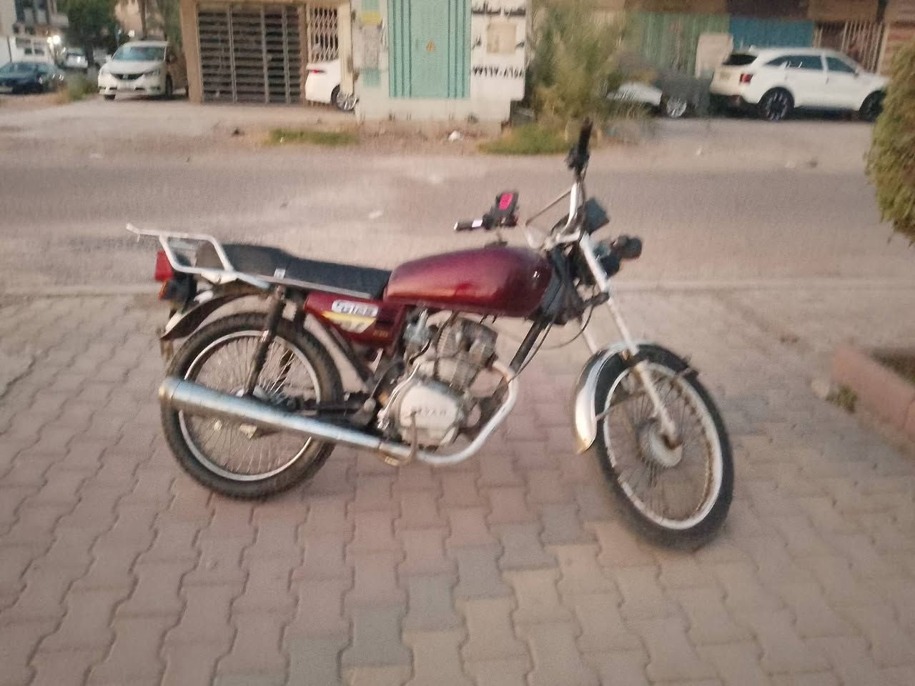 سلام عليكم سيفان 5 كير مكينة زينة فول شرط شلعاة فول و معدل فول كابريتر جديد زنجبيل ورولات جديد كهربائيات شغالة نقص جوزة سويج فقط سعر 300/ وبيها مجال مكان بغداد شارع فلسطين ***********//
