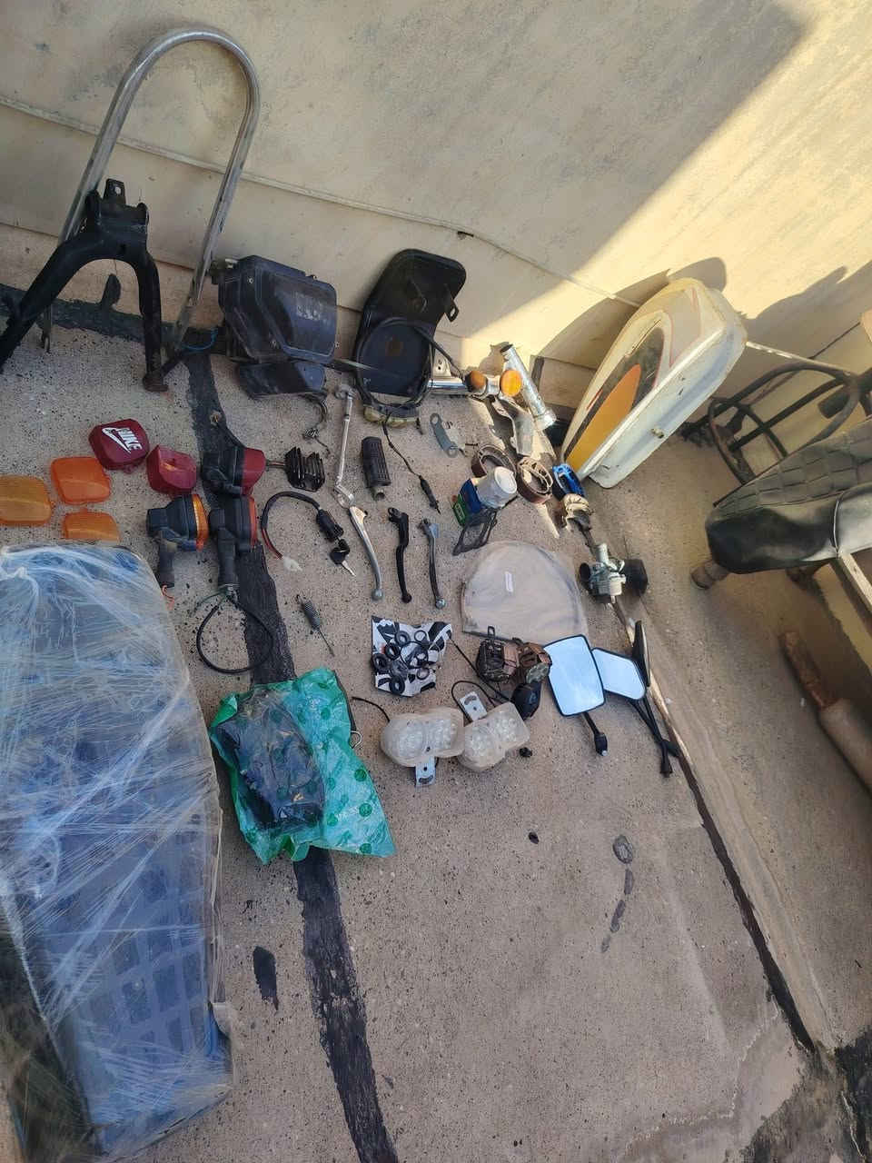 سلام عليكم غراض ماطور تايكر بيع شلع 30 غراض نصها جديده ***********
