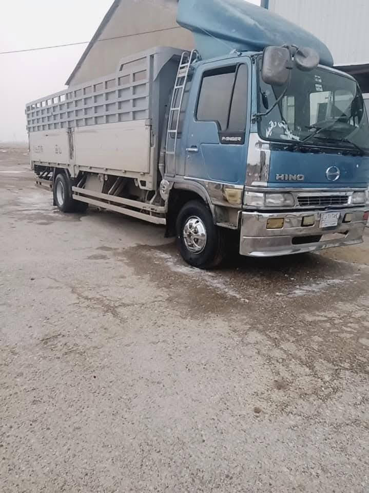 تحيه طيبه
هينو انكر طول سته وربع ابلادي تخم تاير موديل ٢٠٠٠ بصره اتصل وادلل ***********
