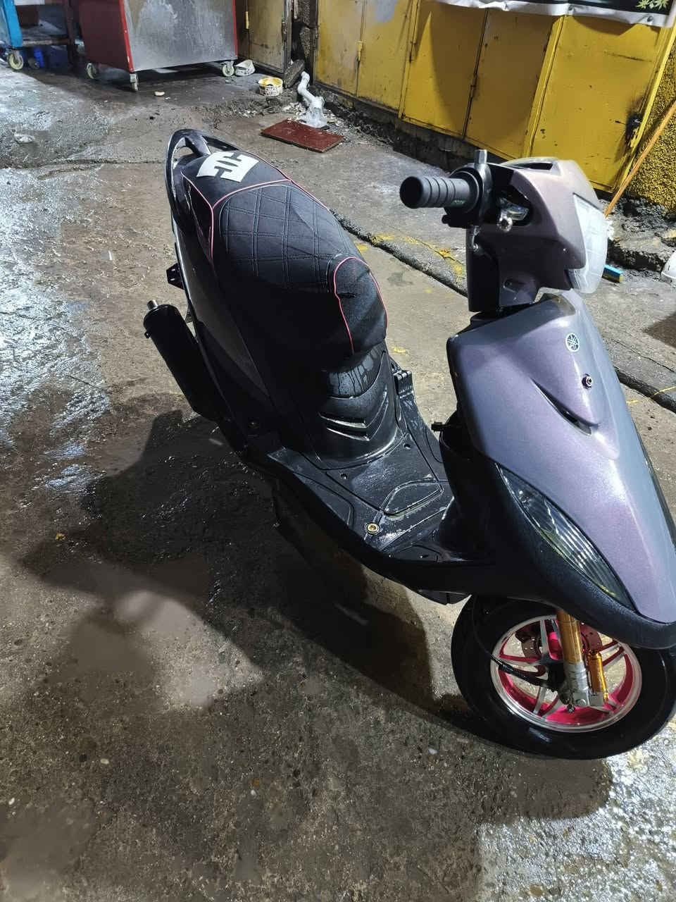 السلام عليكم ورحمة الله
للبيع دراجه ماكس عدله 120
دراجه ناقصه بس سايق 
بلاديه كل نقص مابيه 
جيب فيتر وياك وتعال افحص 
كلشي شغال بيه اشاير كلوبات هندر سلف 
عنواني بغداد الشعله 
رقم للتواصل ***********
السعرر ب600 ألف
