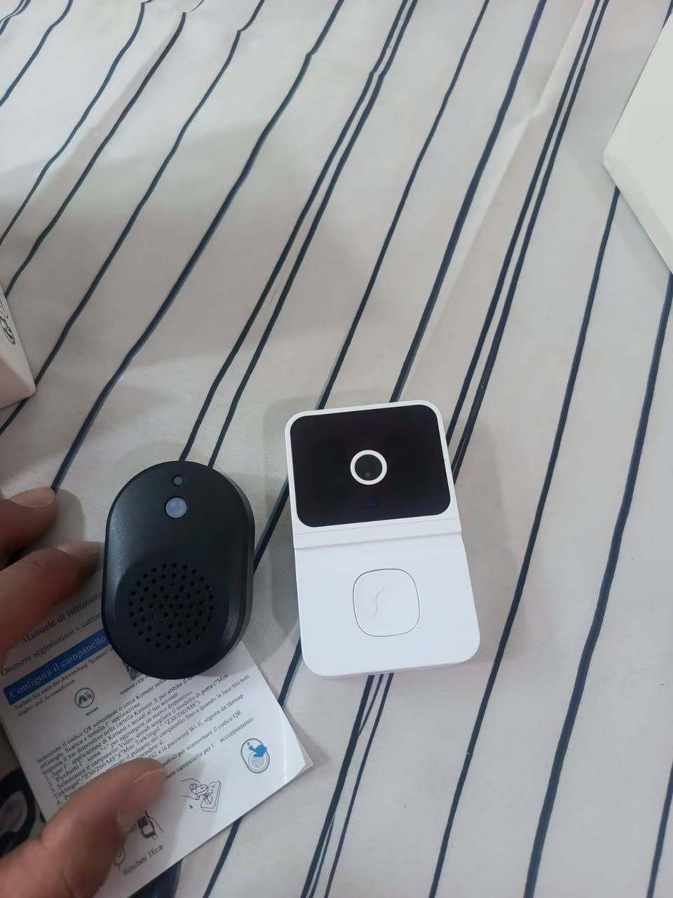 🔥 جرس باب ذكي مع كاميرا – أمان وراحة بلمسة زر! 🔔📷
تعبت من تفتح الباب بدون ما تعرف منو وراه؟
هسه الحل متوفر 👇
✅ كاميرا واضحة مع رؤية ليلية
✅ تشتغل على الواي فاي وترتبط بالموبايل
✅ تگدر تحچي وتسمع الزائر من تلفونك
✅ جرس داخلي بصوت عالي
✅ إشعار فوري أول ما ينضغط الجرس
✅ سهل التركيب بدون تمديد أسلاك
💰 السعر فقط 15,000 دينار عراقي
🚚 توصيل مجاني مجاني
📩 للحجز والاستفسار راسلنا خاص،،


**إذا كنت صاحب هذا الإعلان وتريد حذفه لأي سبب، رجاءا أرسل رسالة إلى الدعم الفني**