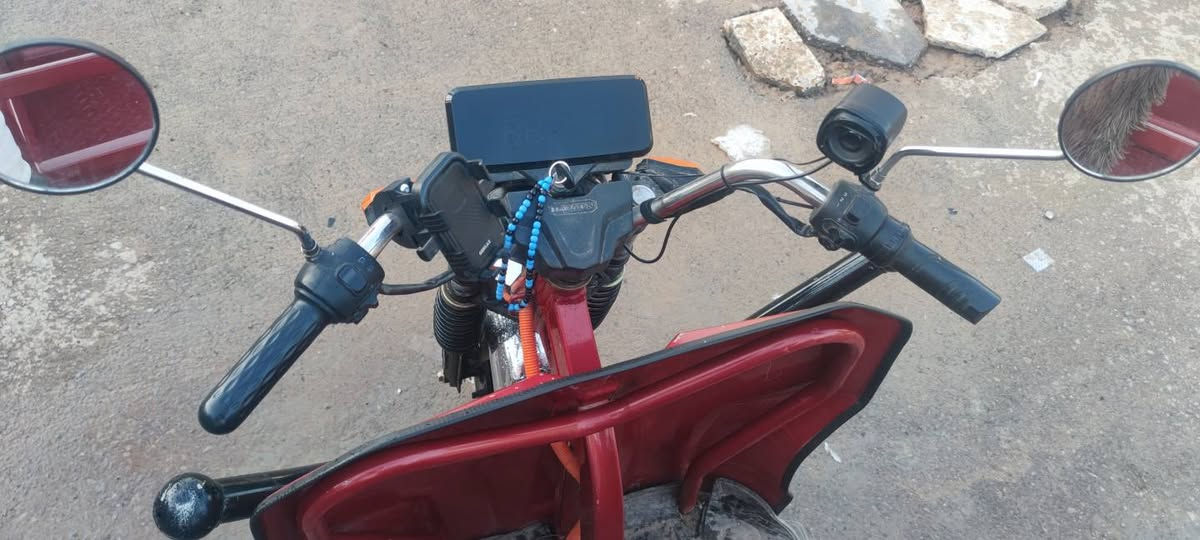 ستوته شحن للبيع كامل مواصفات
اوراق اصوليه كامله
كما موضح في الصوره
نضيفه كما في الصور 
الله شاهد مابيهه شي 
السعر مليون و450 وبيهه مجال
المكان/ الحسينيه شارع 20مقابل ابو ايهاب ابو اللفات او مقابل كوفي مزاجك 
الرقم: ***********
