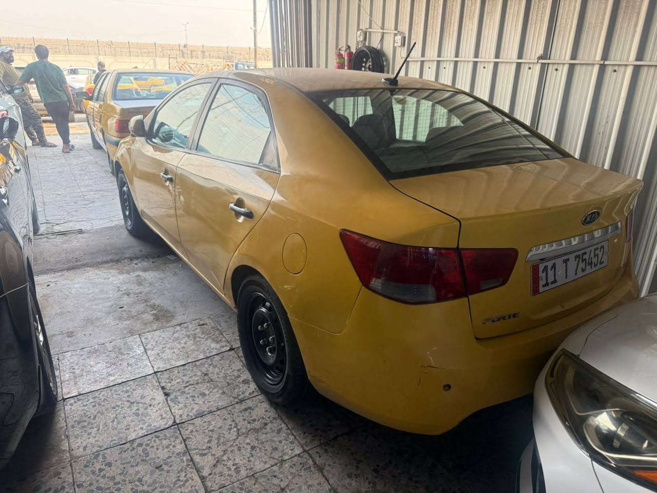 فورتي 13مقدمه 50ورقه سكنه بغداد فقط بدون كفيل وماستر معارض الحبيبيه ***********
